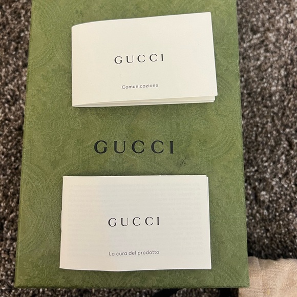 Women’s Gucci Flip Flops - Picture 9 of 15